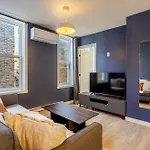 Amazing 3-Bedroom On Saint-Urbain