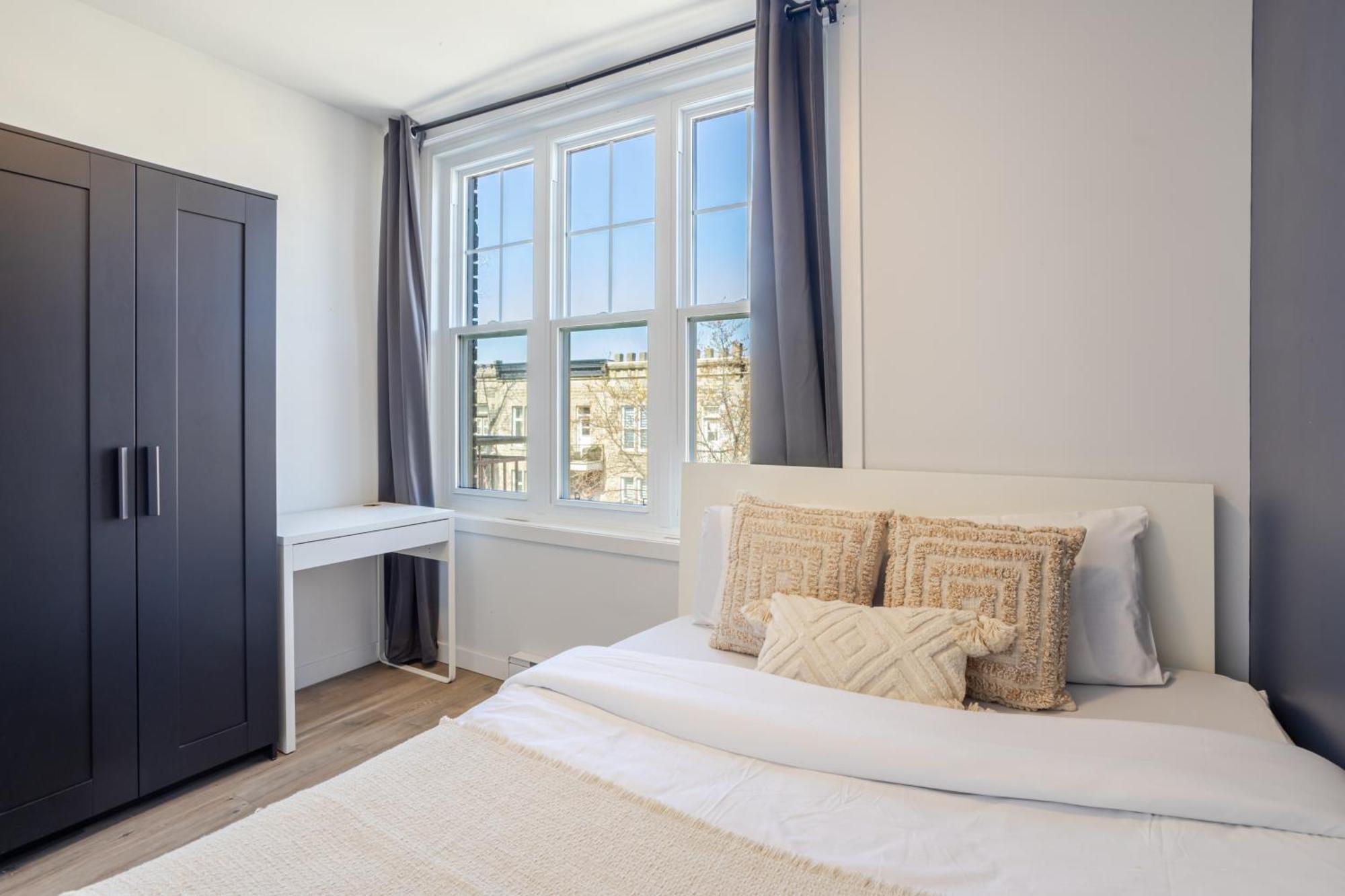 Amazing 3-bedroom On Saint-urbain Montreal